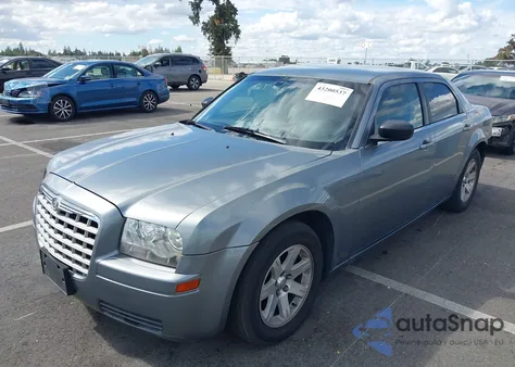 2007 Chrysler 300 из США, поврежденный, VIN 2C3KA43R87H649028